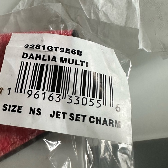 Michael Kors Wallet - Picture 5 of 5